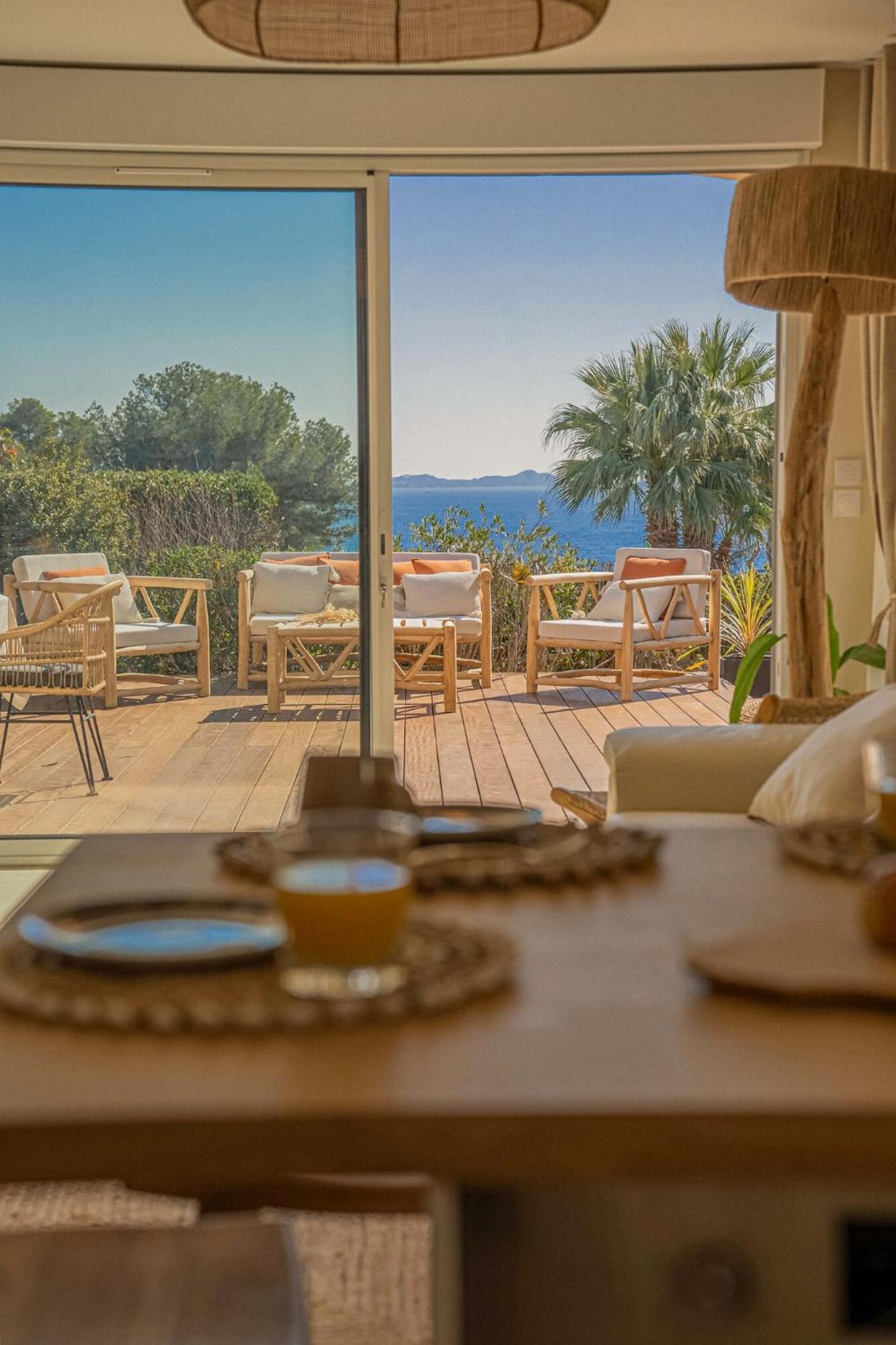 Logement Vue Mer Splendide - Situe A 50 Metres Du Bord De Mer Et 2 Minutes Des Plages - Bandolina Bagian luar foto
